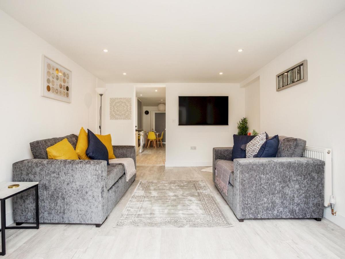 Villa Fabulous 6 Sleeper! Great Location! Windsor Exterior foto